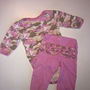 Pink Camo Outift
